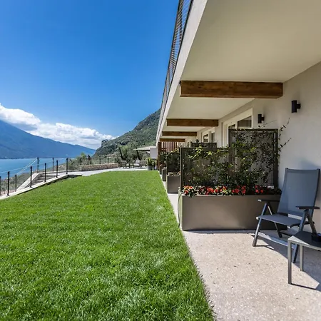 Llac Living Nature Hotel Limone sul Garda Zimmer foto
