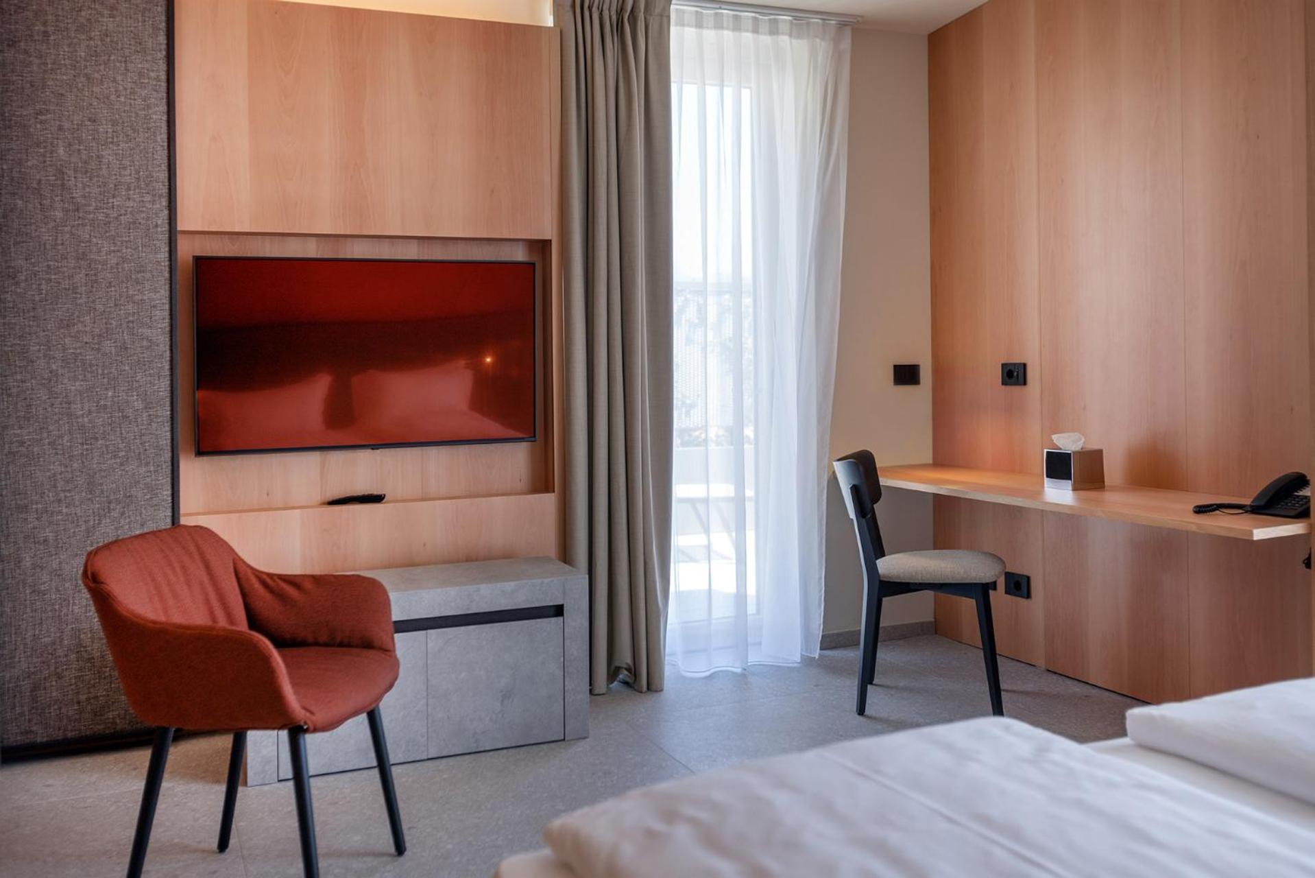 Hotel Llac Living Nature 4*